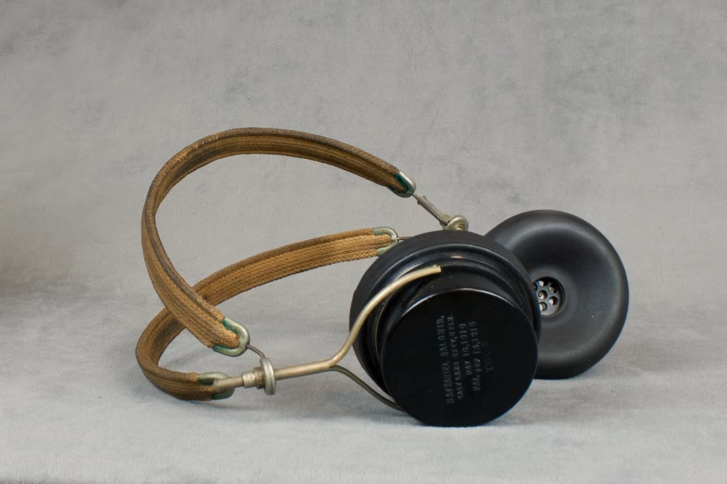 Tai nghe Nathaniel Baldwin Type C Salt Lake City, di tích thời Hải quân Mỹ